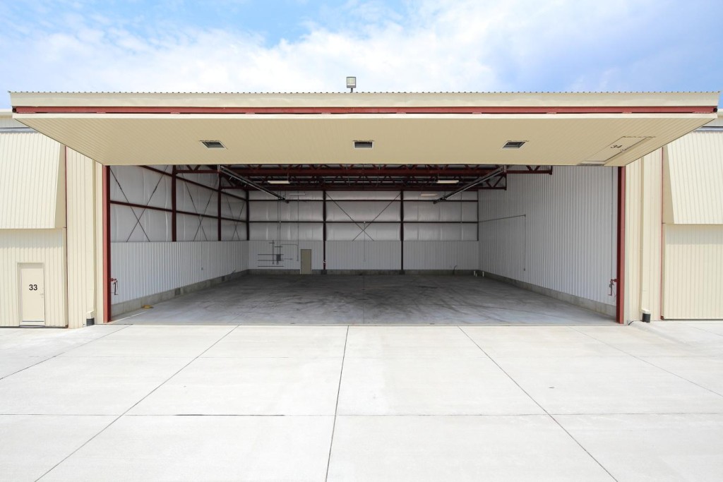 hangar-rental-category-d